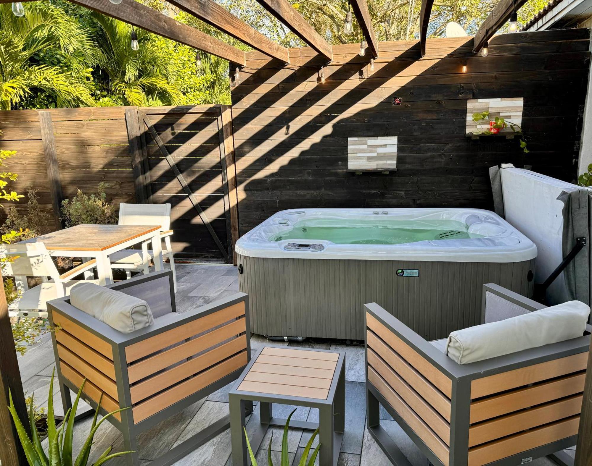 Hot Tub House On Golf Course! 10 Mins To The Beach Miami Extérieur photo